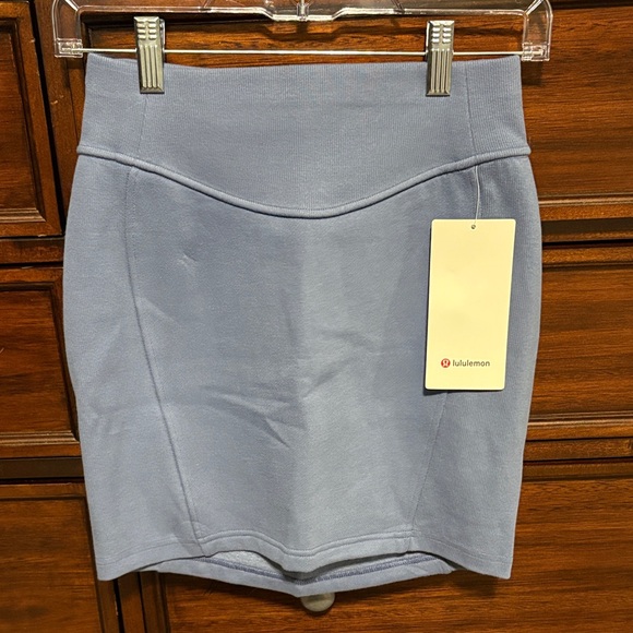 lululemon athletica Dresses & Skirts - lululemon Scuba HR Mini Skirt